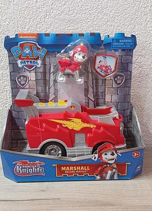 Игровой набор spin master paw patrol спасательный автомобиль де-люкс с водителем маршал (серия рыцари)