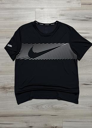 Нова чорна спортивна футболка найк nike miler dri-fit running black, l, оригінал