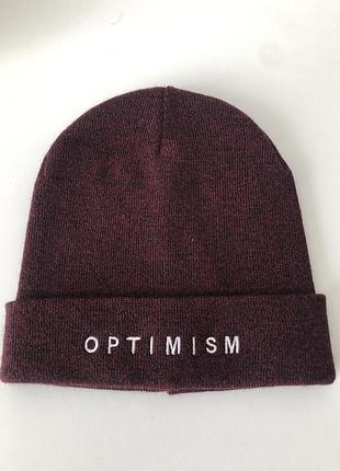 Шапка біні унісекс бордова з написом optimism