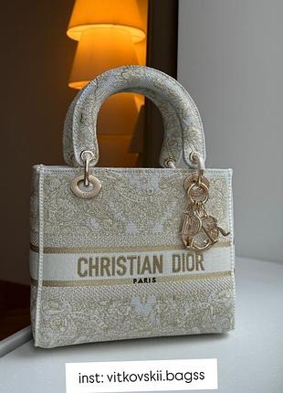 Сумочка medium lady d-lite bag toile de jouy embroidery😍