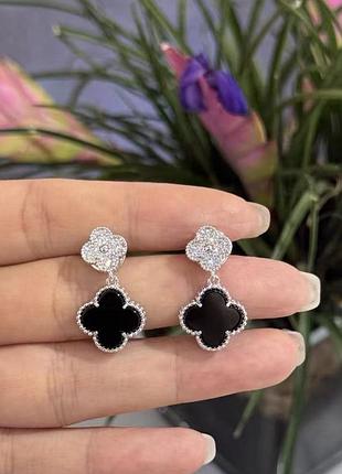 Серьги с черными клеверами из медицинского золота stainless steel