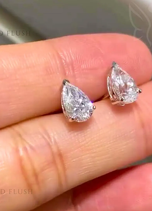 Серьги капли гвоздики с муассанитом 6 мм из медицинской стали stainless steel