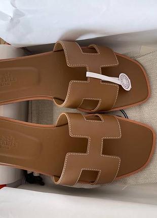 Шльопанці жіночі hermes oran коричневі шкіряні
