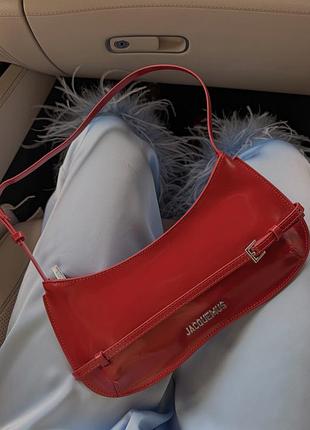 Найкраща модель сумочки jacquemus le bisou