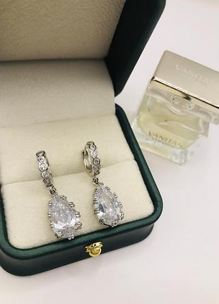 Серьги с фианитами. размер 3 см, медицинская сталь design by korea 925 silver