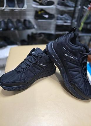 Кроссовки от бренда merrell