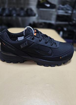 Кроссовки от бренда nike