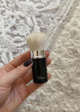 Висувний пензлик для макіяжу dior backstage kabuki brush №17