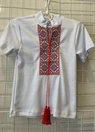 Вишиванка дитяча біла з червоно-чорною вишивкою, короткий рукав