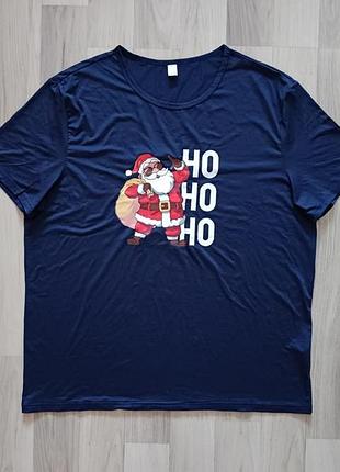 Мужская футболка с новогодним принтом от бренда denim &amp; flower с изображением санта-клауса