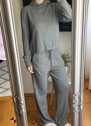Жіночий вʼязаний костюм uniqlo сірий m
