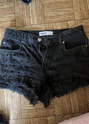 Круті джинсові шорти з люверсами cropp (розмір 36 / s) в стилі гранж