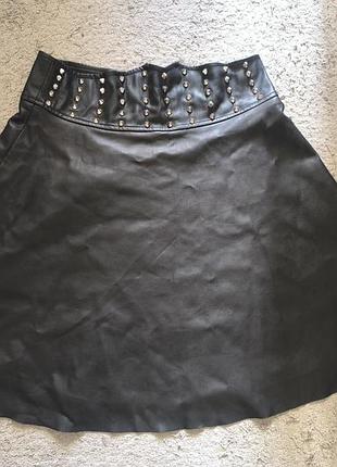 Юбка кожаная с металлическими шипами roxk rebel punk alt grunge y2k goth vintage панк рок альт гранж винтаж гот