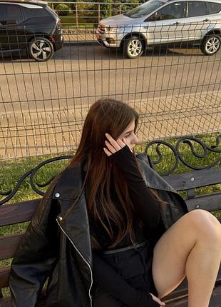 Куртка жіноча чорна шкіряна