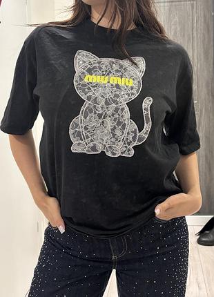 Футболка чорна miumiu