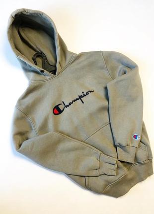 Стильное худи champion — всего в 400 грн! 
качественное и уютное худи от спортивного бренда champion в стильном оливковом / хаки цвета.