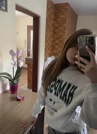 Продам кофту stradivarius 3