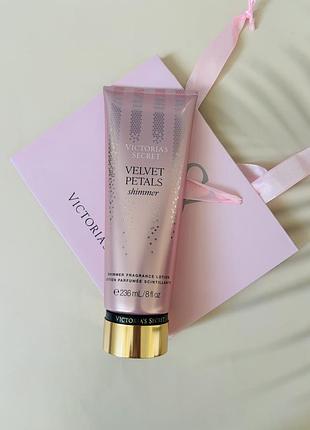 Лосьйон для тіла velvet petals shimmer victoria’s secret