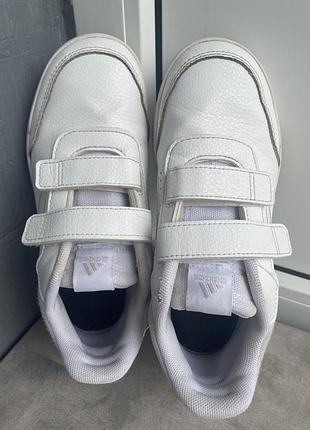 Кросівки для дітей adidas білі, розмір 34 (21-22,5 см)