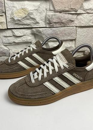 Оригінальні кросівки adidas handball spezial w earth strata gum