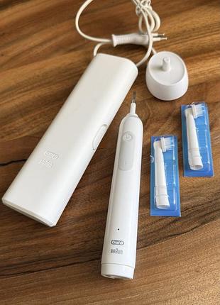 Електрична зубна щітка oral-b pro 3