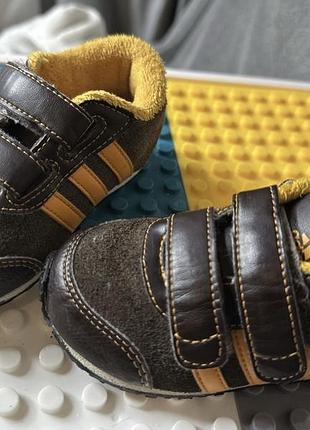 Дитячі кросівки adidas 22 4