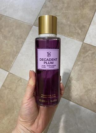Парфюмированный спрей decadent plum victoria’s secret