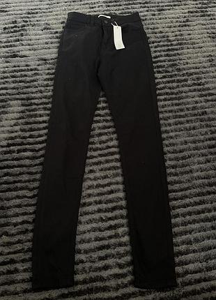 Жіночі джинси