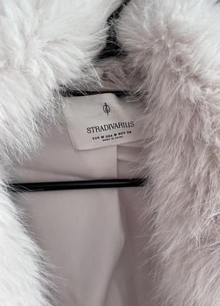 Шуба stradivarius біла 2