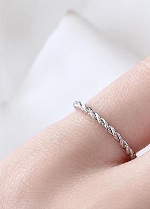 Тоненькая витая кольца серебристая one size