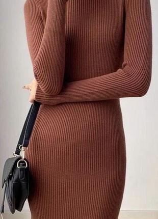 Сукня в рубчик в шоколадному кольорі