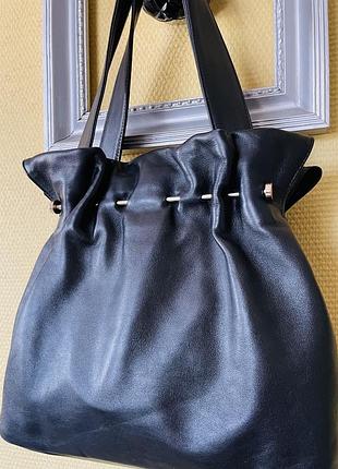 Кожаная сумка шоппер reiss medium ruched leather shoulder bag (премиум)