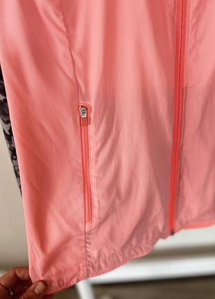 Рожева вітровка the north face 4