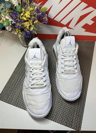 Оригінальні кросівки jordan 6