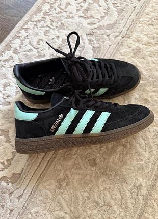 Кросівки adidas