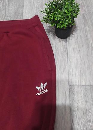 Спортивные штаны adidas 3