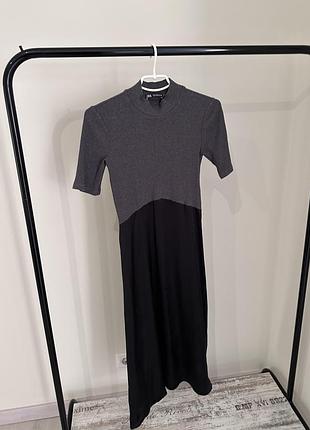 Жіноча сукня міді zara сіра з чорним