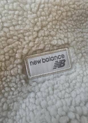 Жіноча куртка бомбер new balance 9