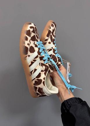 Кросівки унісекс adidas samba giraffe print з блакитними шнурками