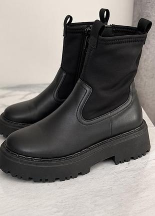 Черевики для дівчинки zara чорні, розмір 32