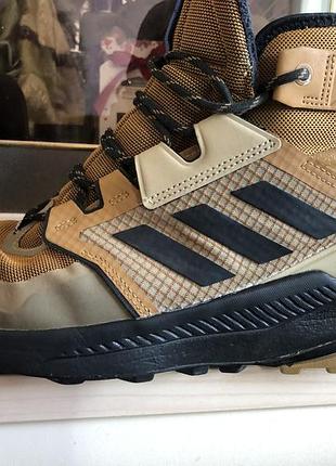 Високі трекінгові кросівки моделі adidas terrex trailmaker mid cold.rdy