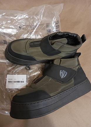 Нові утеплені спортивні черевики 7