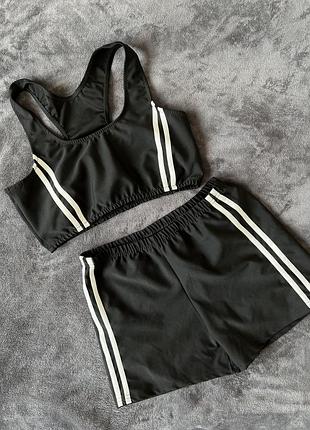 Спортивний костюм з шортами