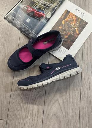 Жіночі кросівки / балетки skechers vapor foam move р. 40/27