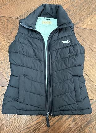 Жіноча желетка бренду hollister