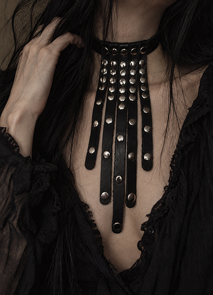 Чокер шкіряний з промінями і зорями ручної роботи gothic, avantgarde, boho, alt, witchcore, statement, minimalism