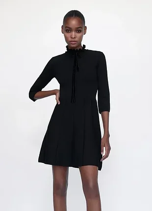 Чорна сукня zara з оксамитовим бантом оригінал розмір s