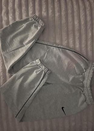 Сірі спортивні штани nike (джогери)