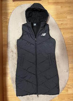 Жилетка жіноча new balance чорна з капюшоном