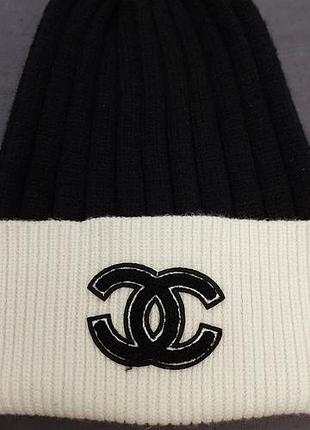 Шапка жіноча chanel чорно-біла